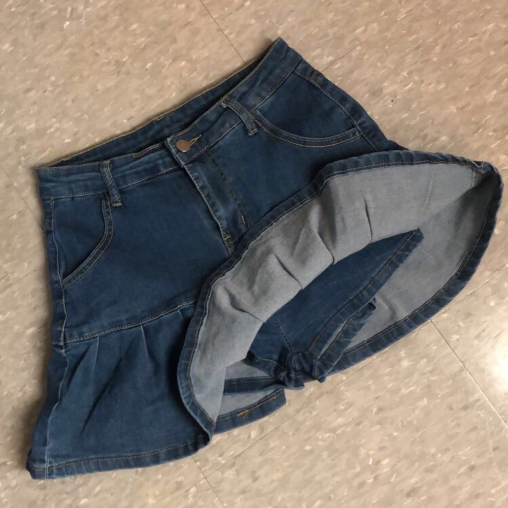 M Denim pleated miniskirt with built in shorts